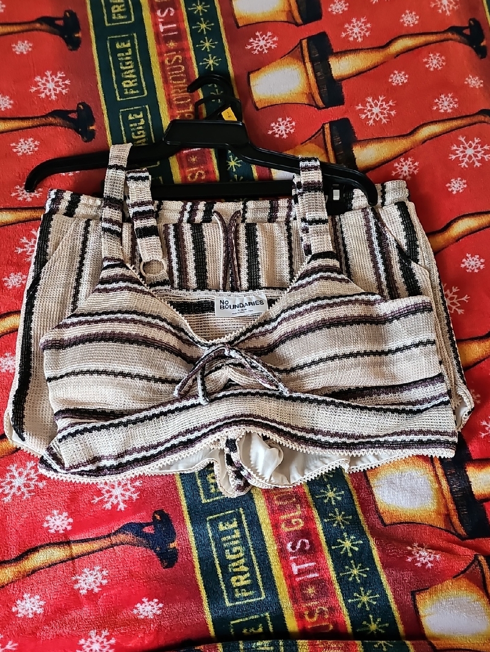 No Boundaries Striped Knit Women’s Shorts Set in Beige, Black & Brown